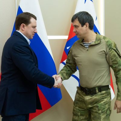 Накануне Дня защитника Отечества поздравил командиров воинских частей Минобороны России, дислоцированных в Сочи. 